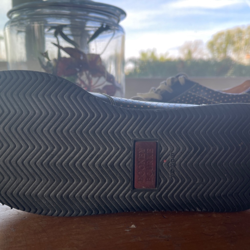 Dooney & Bourke Sneakers Leather Perforated Shoes - Picture 2 of 4